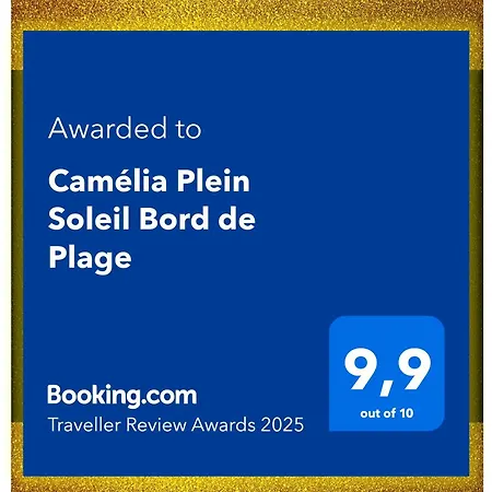 Camélia Plein Soleil Bord De Hébergement de vacances