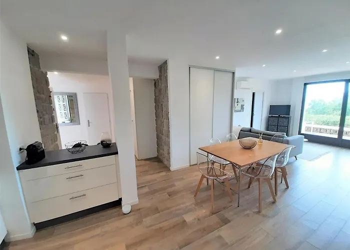 Camélia Plein Soleil Bord De Ferienhaus