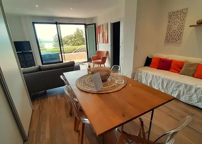 Camélia Plein Soleil Bord De Ferienhaus *